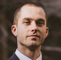 Thomas Whitfield, analista di trading e specialista del mercato crypto, headshot